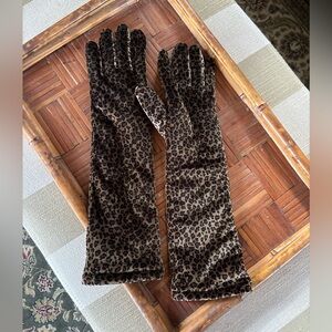 CEJON Thinsulate Women’s Long Plush Leopard Print Velvet-Like Stylish Gloves, OS